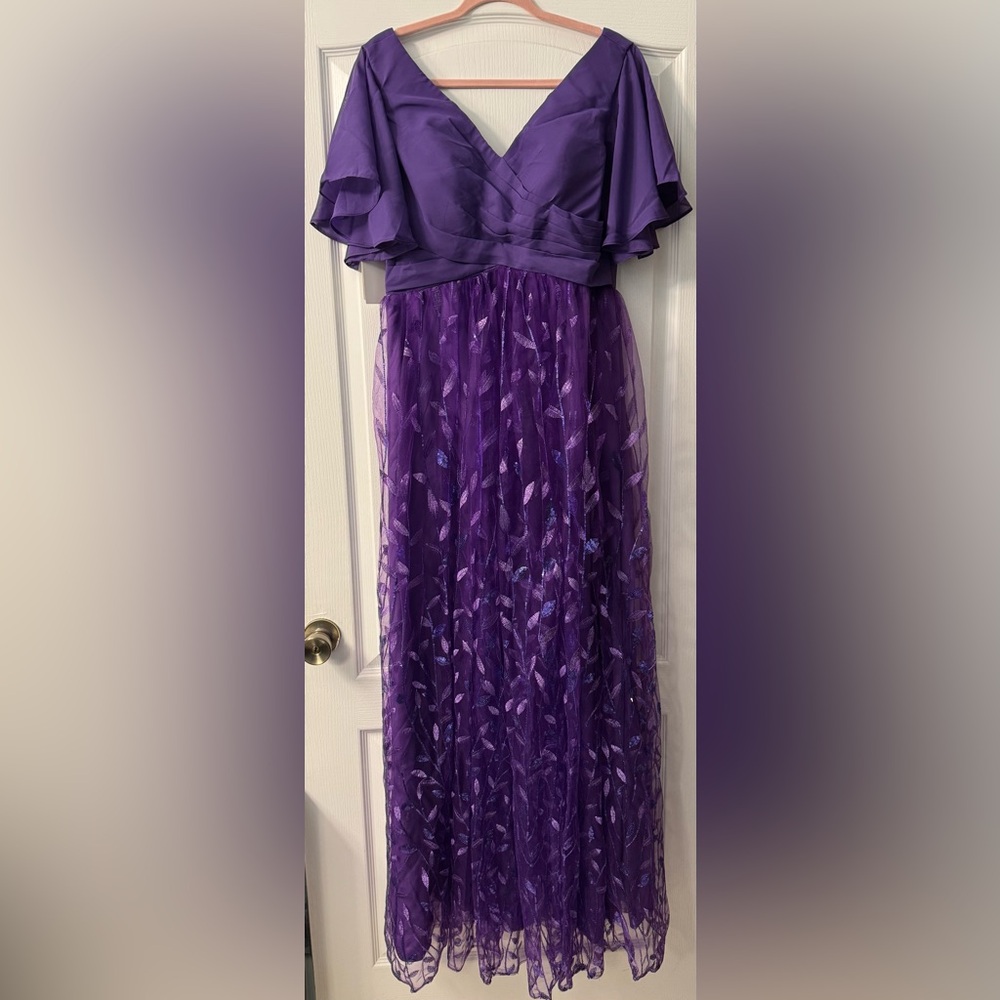 Witness of Love Elegant Purple Evening Gown with Built in Padding